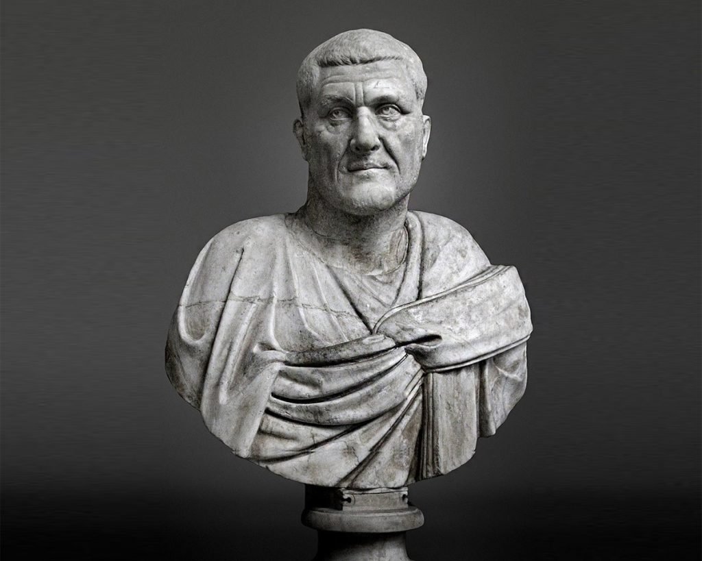 Busto de Maximino Tracio