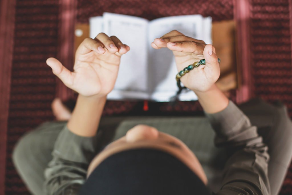 El Ramadán es un espacio en el que los musulmanes oran y lee el Corán
